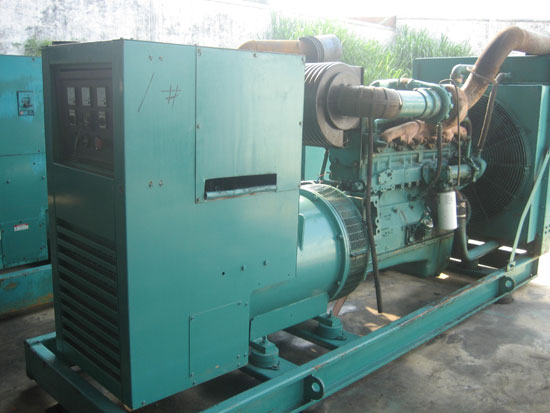 广南租赁发电机- 发电机碳刷磨损的原因是什么