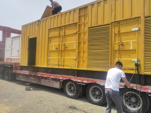 广南除了负载情况和发动机维护，还有哪些因素会影响 200kw 柴油发电机的油耗？