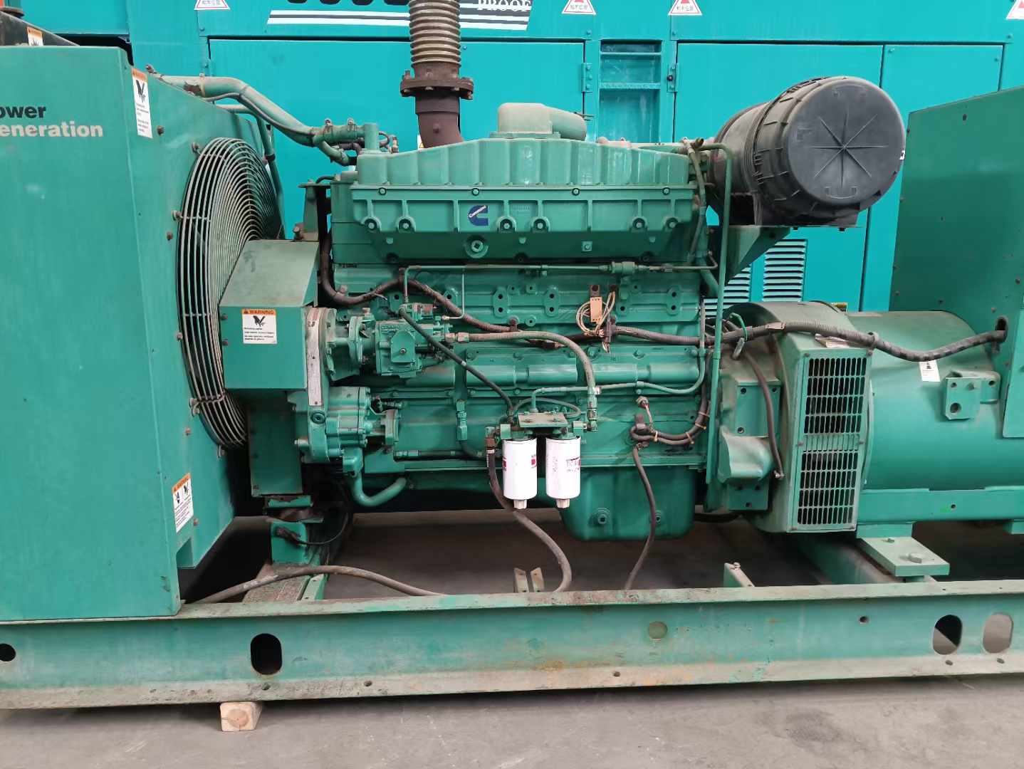 广南过载会对 600kW 柴油发电机组造成哪些损害？