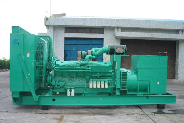 广南工厂发电机应急发电时如何更准确地检查发电机状态？