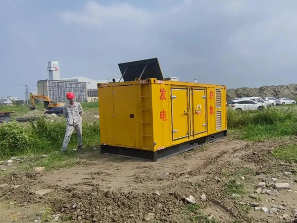 广南冬季低温环境下，发电机组启动电瓶的容量需求是否会增加？