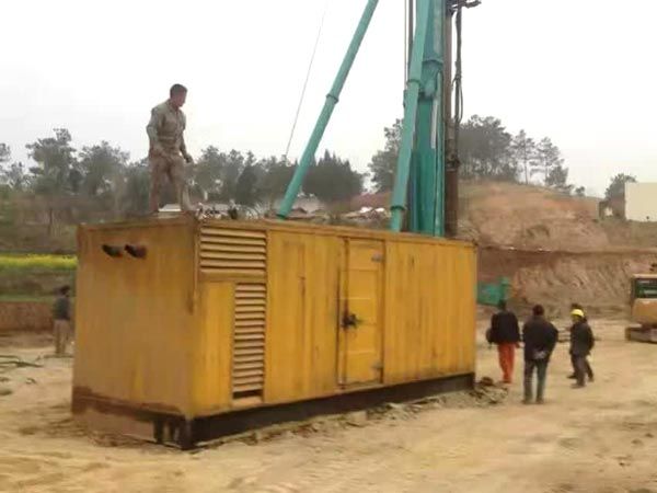 广南如何判断水冷式机油散热器密封件是否需要更换？